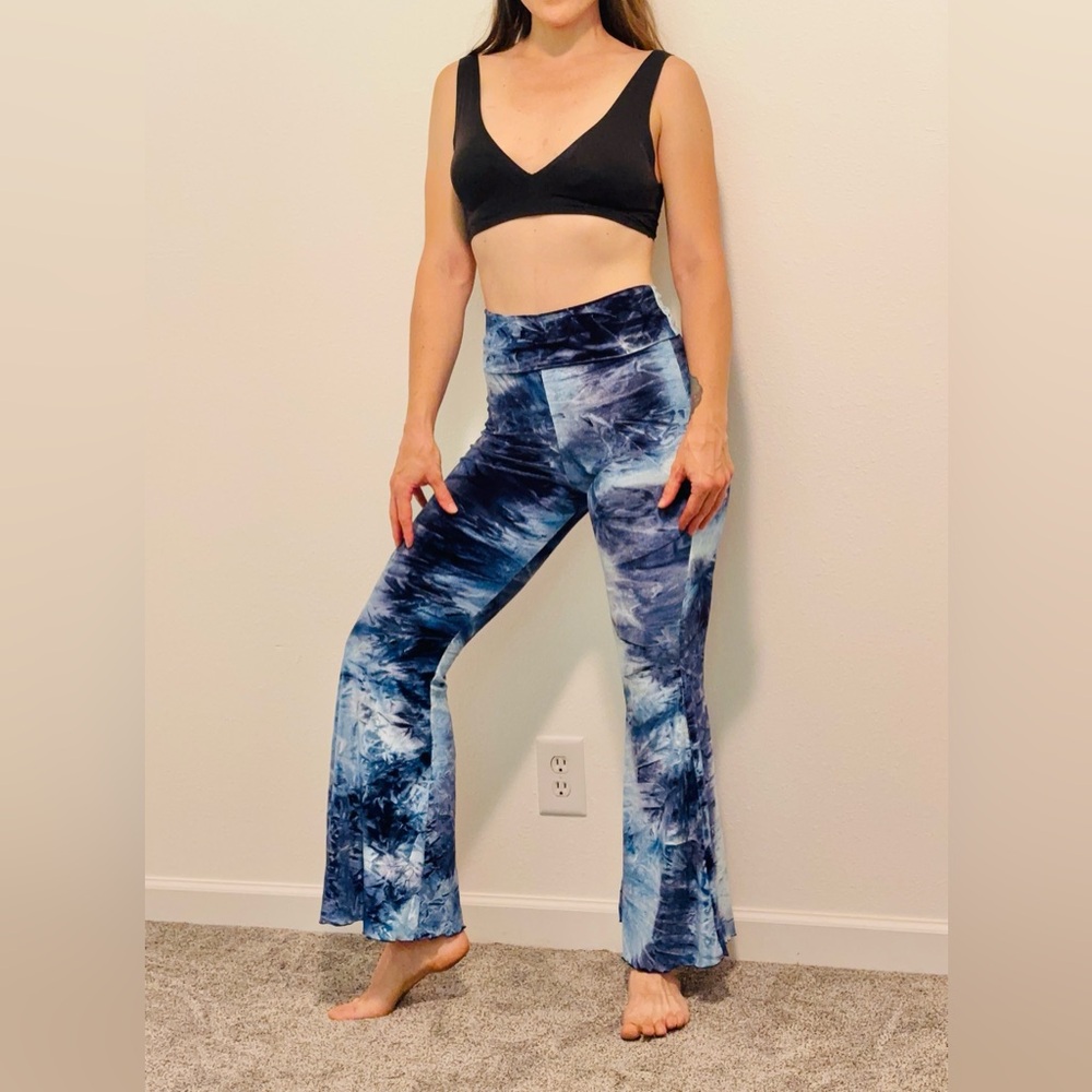 Reign Vermont Joy Pants in Cosmic Blue Velour